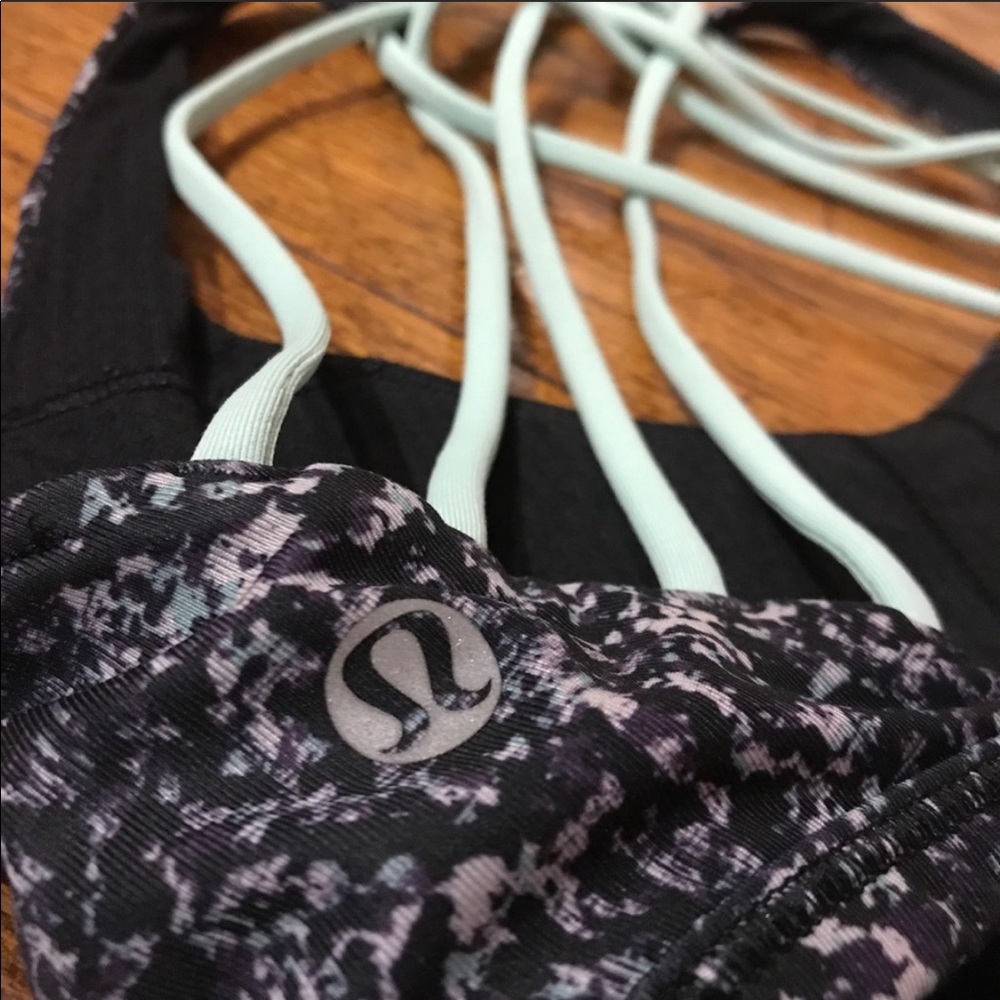 2 RARE Lululemon Free To Be *Wild Bras! - Picture 6 of 8
